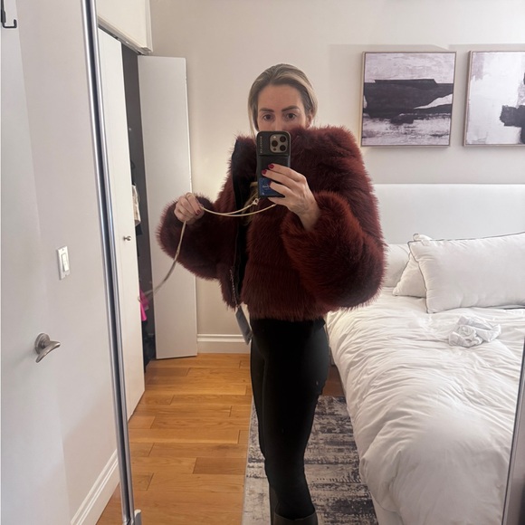 Perfect moment Faux Fur Burgundy Jacket - Picture 8 of 9